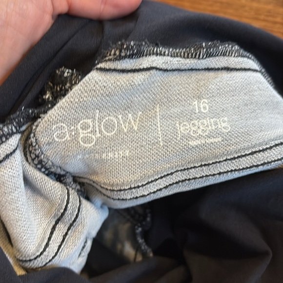 a:glow maternity crop Jeggings distressed gray Stretchy back pockets 16 - Picture 5 of 8